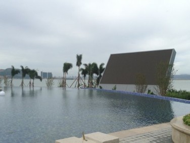 華楠駿業翻轉屏