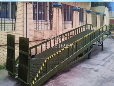 廠家直銷 廣東登車橋 非標定做 東莞登車橋 移動登車橋