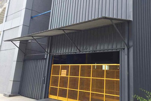 室外使用液壓升降平臺是要防止觸電