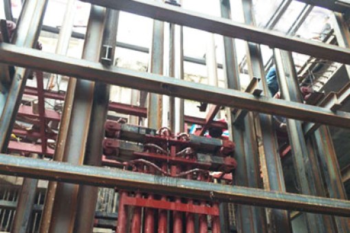 導軌式升降機導軌系統常見問題