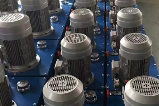 電機在升降平臺設(shè)備中的作用是什么？