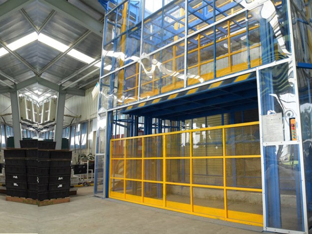 直頂式液壓升降機