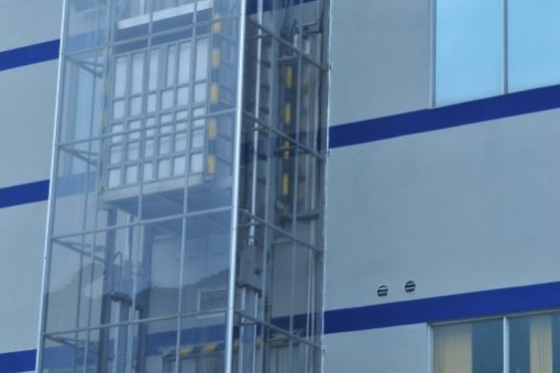 液壓升降機(jī)使用時(shí)提升緩慢的原因是什么？