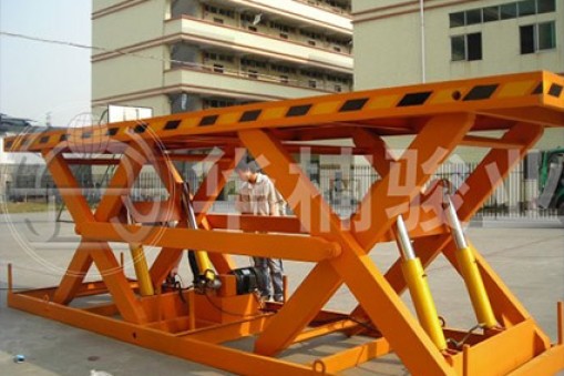 駿業(yè)分享：好的貨柜車液壓升降平臺要這么選