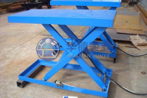 如何選購(gòu)電動(dòng)液壓升降平臺(tái)？