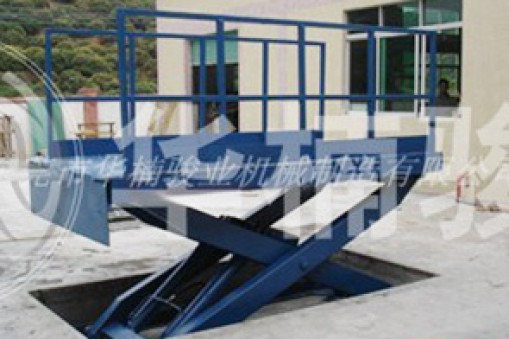 裝車升降平臺使用過程中安全注意問題有哪些？