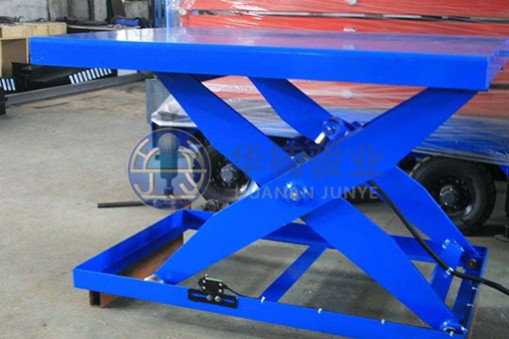 影響電動升降平臺的價格的主要因素