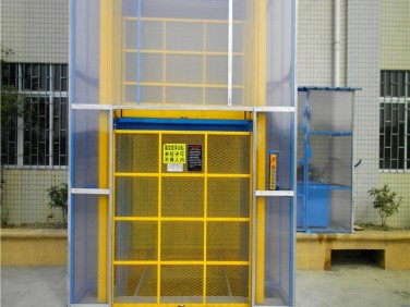 室外直頂式升降機(jī)