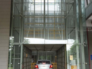 4S店專用升降機