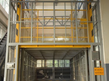 重載直頂式升降機