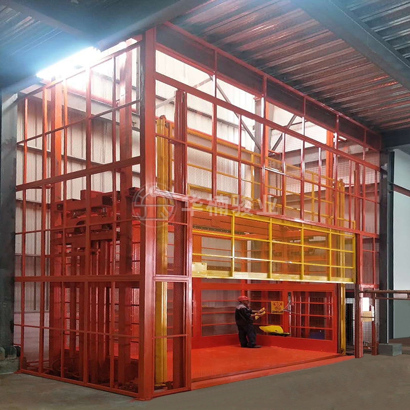 購(gòu)買固定式升降機(jī)要注意是否有緊急下降裝置