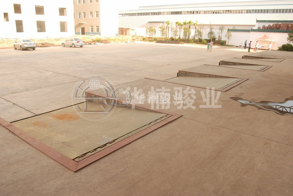 液壓登車橋出現傾斜現象有什么解決方法